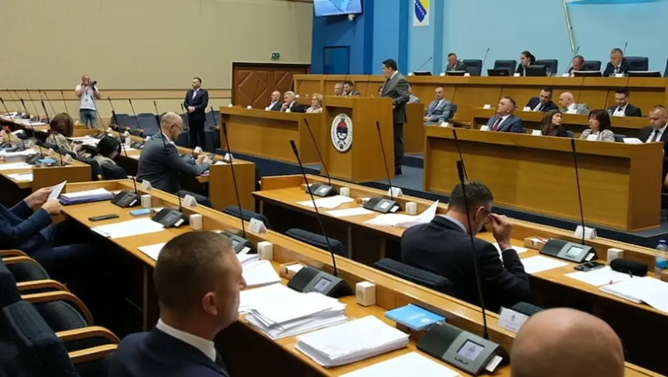Devetnaesta redovna sjednica Narodne skupštine nastavlja rad danas u 10 časova